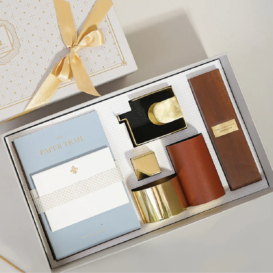 The Executive Desk Hamper
